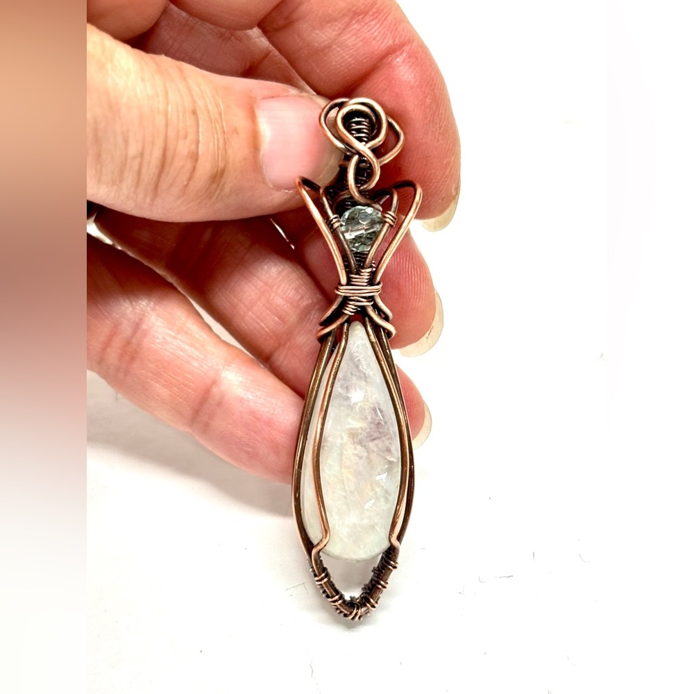 HAND CRAFTED Rainbow Moonstone Blue Topaz Wire Wrapped Copper Elegant Necklace - Picture 3 of 10